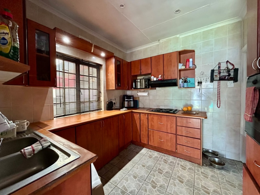 3 Bedroom Property for Sale in Ruyterwacht Western Cape
